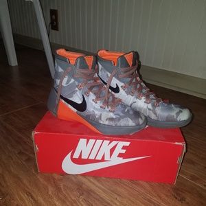 Nike shoes